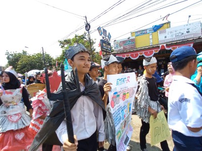 PESTA KARNAVAL SMPN 1 LABUAN 