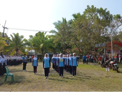 LOMBA BARIS BERBARIS SISWA