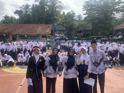 MEMPERINGATI HARI GURU 