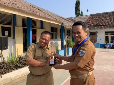 JUARA LOMBA BARIS BERBARIS GURU