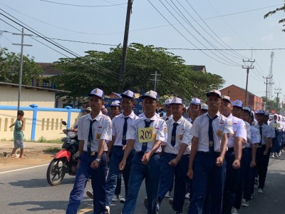 LOMBA BARIS BERBARIS SISWA