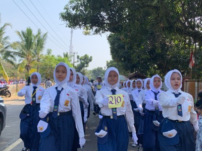 LOMBA BARIS BERBARIS SISWA