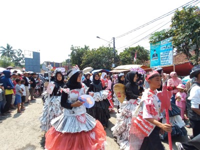 PESTA KARNAVAL SMPN 1 LABUAN 