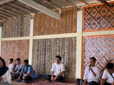 ACARA MEMPERINGATI HARI GURU 